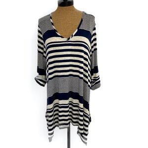 Navy and cream stripe V-neck tunic 3/4 rolls sleeves asymmetrical hem line 2X‍‍‍